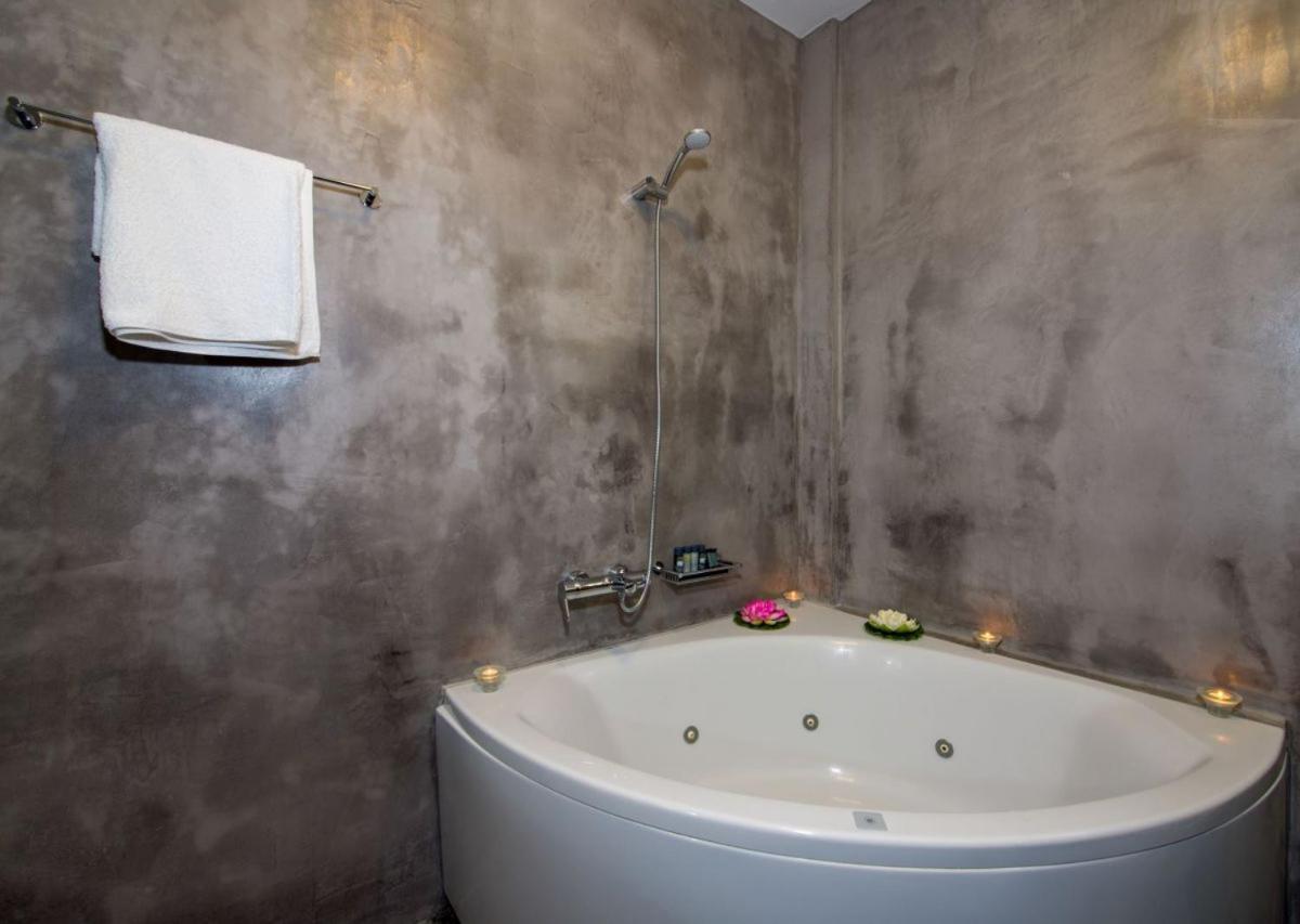 Villa Lady Dafni With Private Heated Pool มาเลเม ภายนอก รูปภาพ