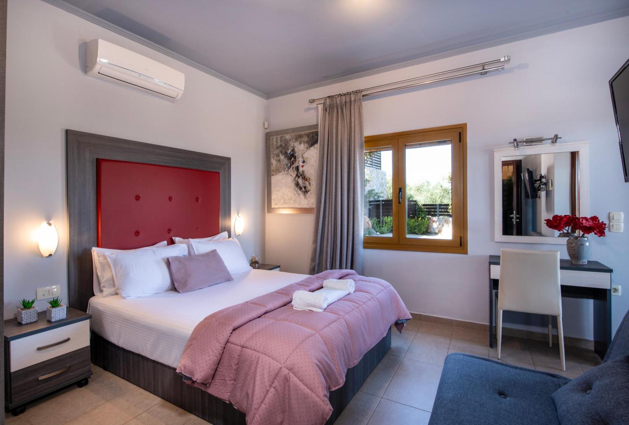 Villa Lady Dafni With Private Heated Pool มาเลเม ภายนอก รูปภาพ