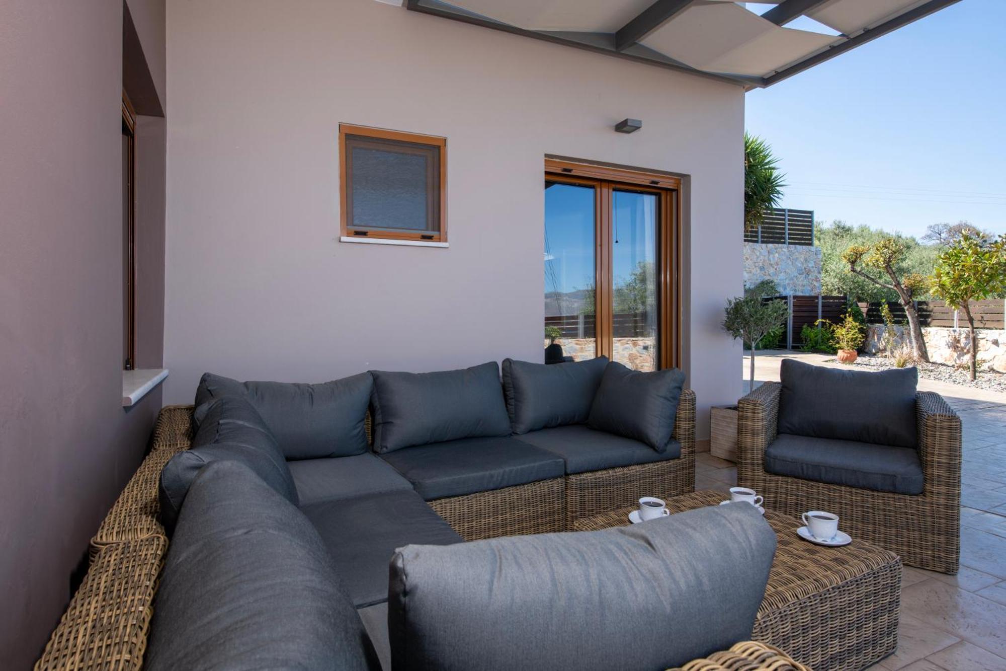 Villa Lady Dafni With Private Heated Pool มาเลเม ภายนอก รูปภาพ