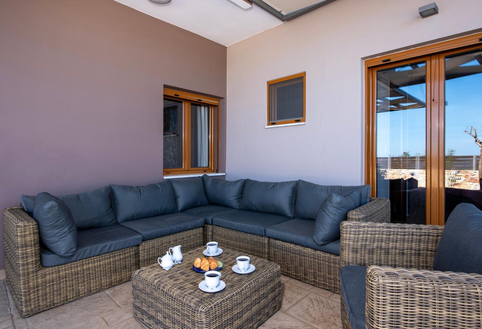 Villa Lady Dafni With Private Heated Pool มาเลเม ภายนอก รูปภาพ