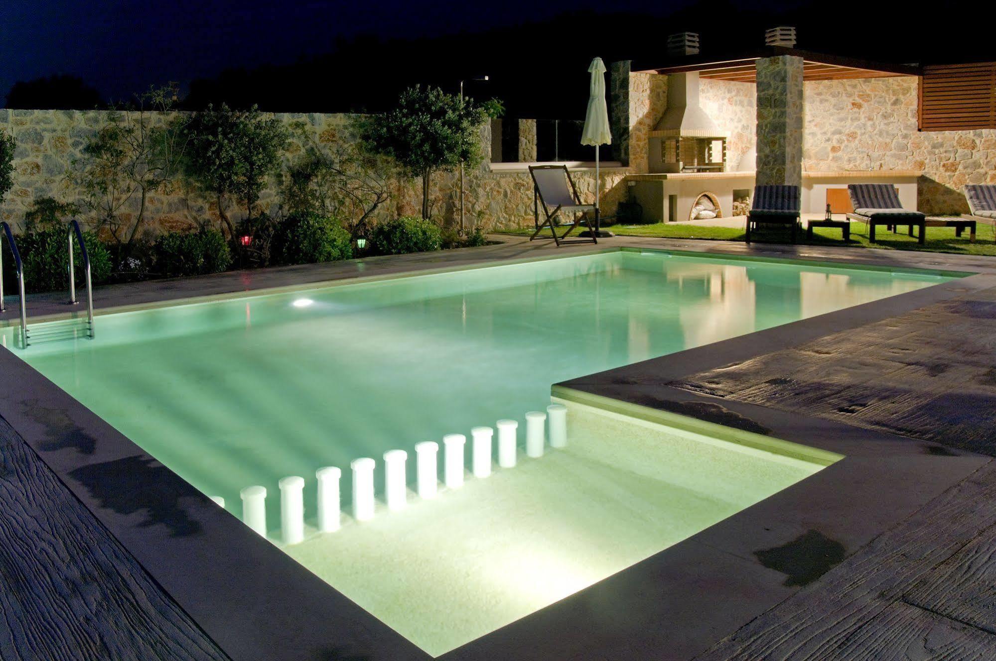 Villa Lady Dafni With Private Heated Pool มาเลเม ภายนอก รูปภาพ